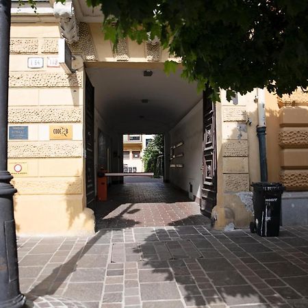 Cozy Modern Apartment In The Old Town - Hlavna Street Кошице Екстер'єр фото