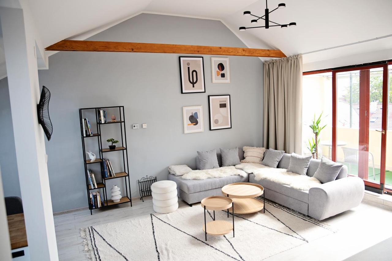 Cozy Modern Apartment In The Old Town - Hlavna Street Кошице Екстер'єр фото