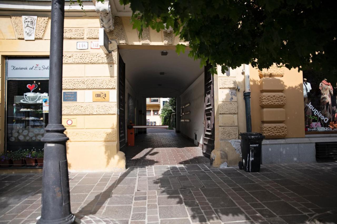 Cozy Modern Apartment In The Old Town - Hlavna Street Кошице Екстер'єр фото
